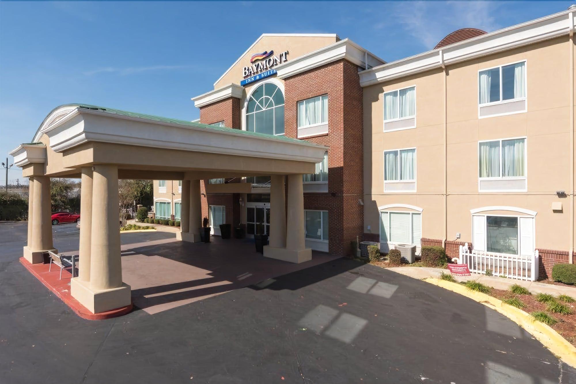 Baymont By Wyndham Montgomery South エクステリア 写真