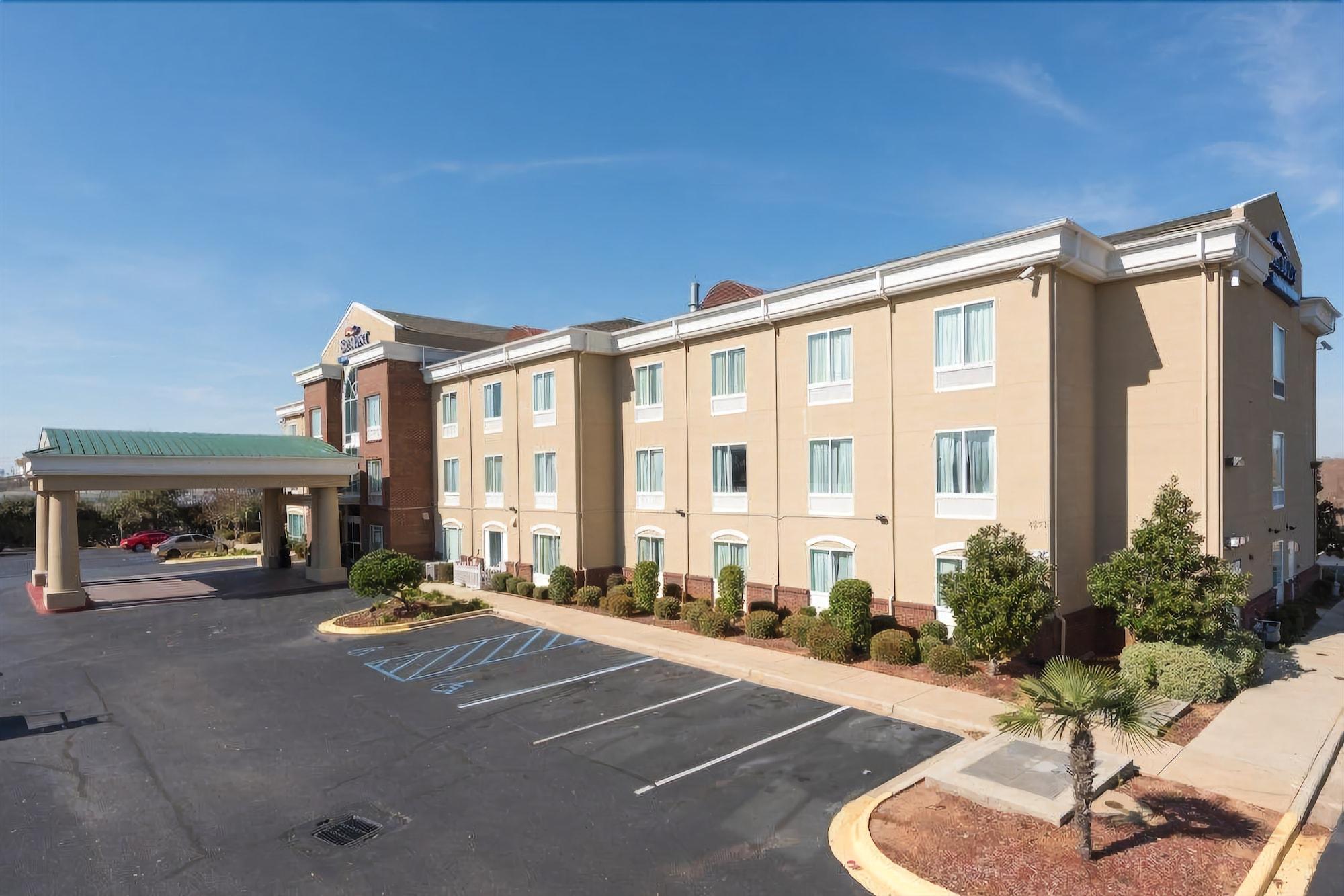 Baymont By Wyndham Montgomery South エクステリア 写真