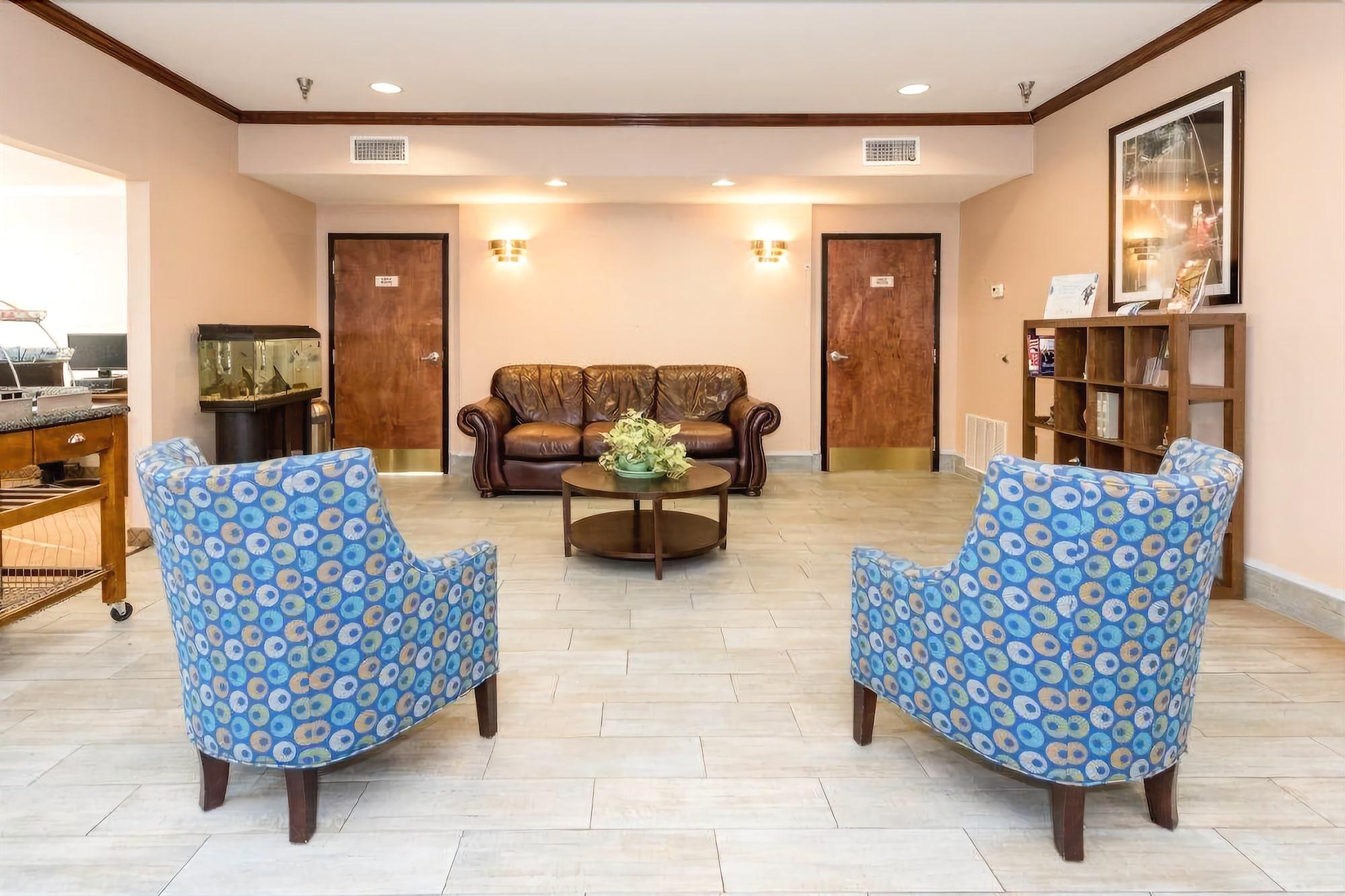 Baymont By Wyndham Montgomery South エクステリア 写真